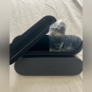 NEW! Dyson straightener case + display stand in dark blue